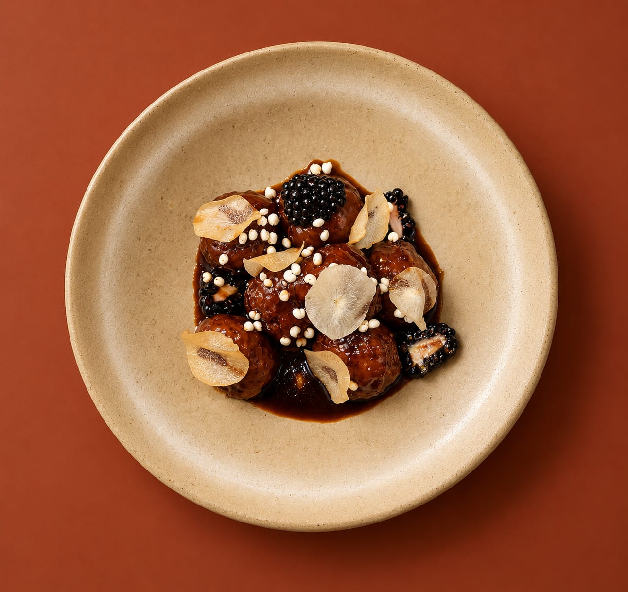 Albóndigas glaseadas con moras